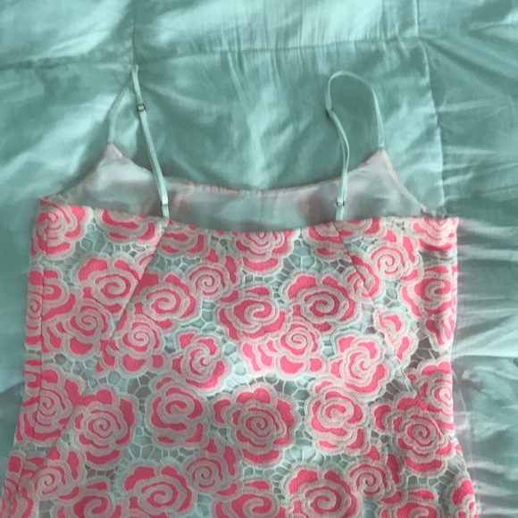 Two Toned Exploded Lace Pullover Dress - Picture 3 of 5